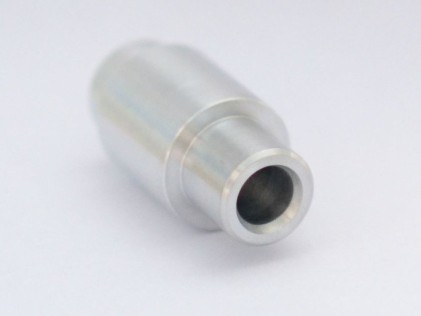 XL650 Mini Case Feeder Adapter